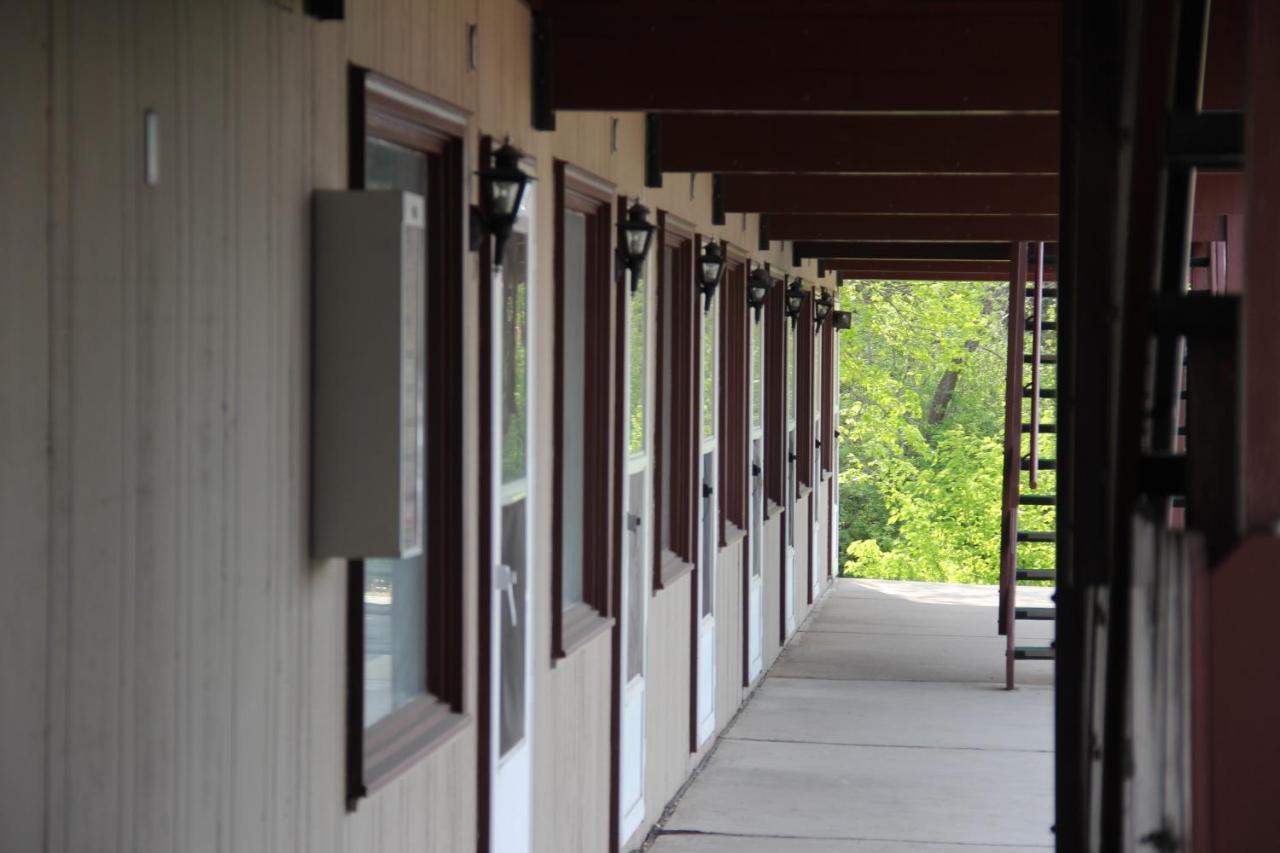 Lakeshor Motor Inn Virginia Exterior photo